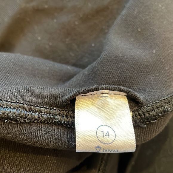 Ivivva by Lululemon Capri Pants - Picture 4 of 4